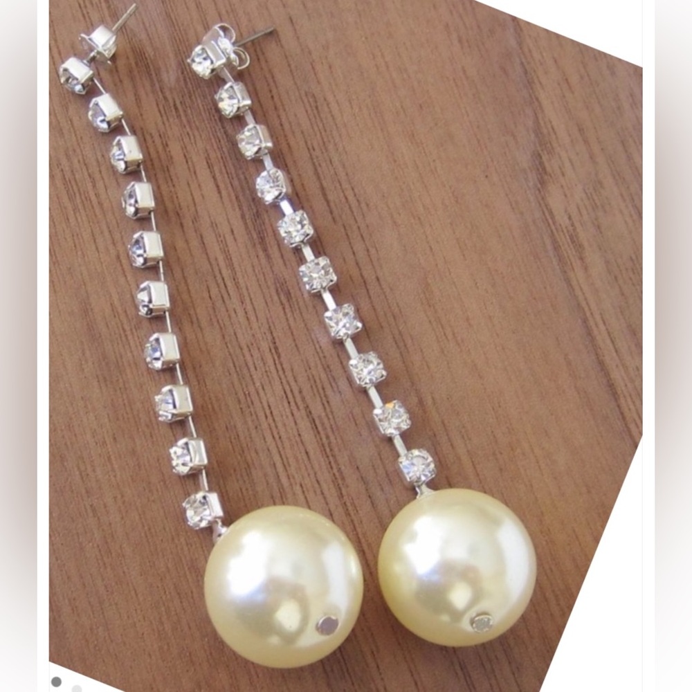Vintage SAQ Earring Pearls and Crystals